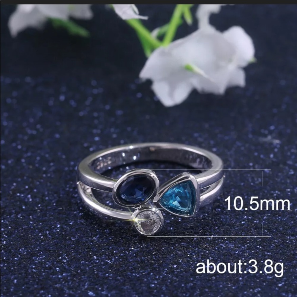 .925 Sterling Silver Blue & White Topaz Ring - Picture 6 of 7